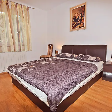 Jeromela Apartmán *