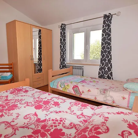 Jeromela Apartmán Valbandon