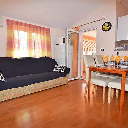 Jeromela Apartmán Valbandon