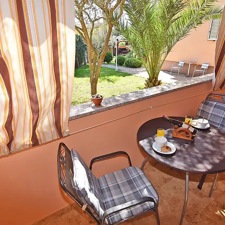 Jeromela Apartmán Valbandon