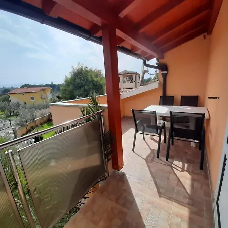 Jeromela Apartment